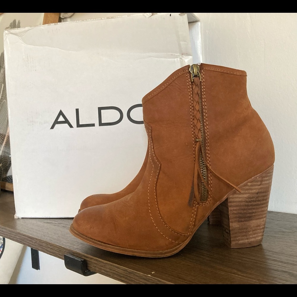 Aldo Fastrost heeled boots, US size 8, tan